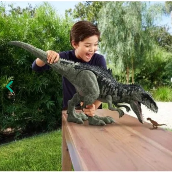 Jurassic Park Giganotosaurus - Picture 2 of 14